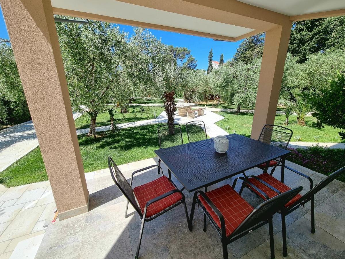נובליה Apartments Ostrea - Ana מראה חיצוני תמונה