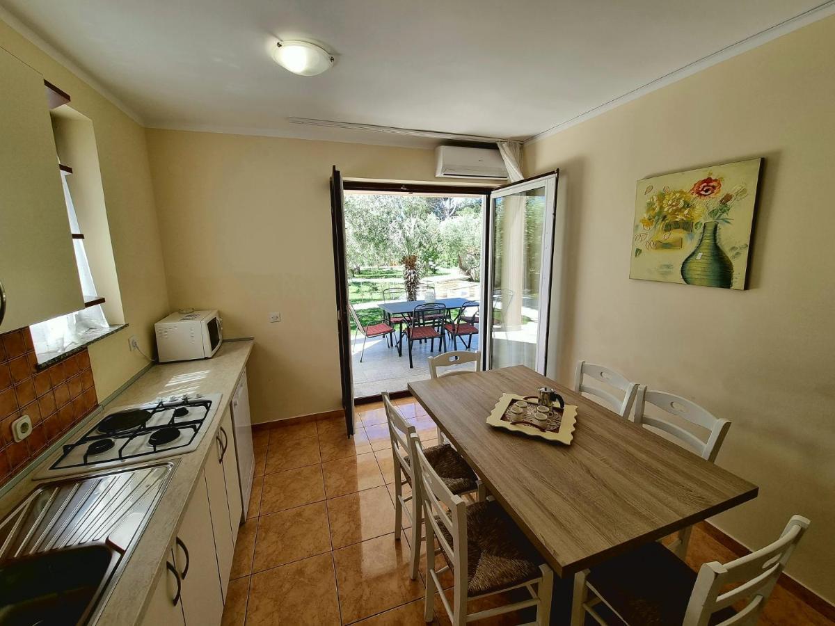 נובליה Apartments Ostrea - Ana מראה חיצוני תמונה