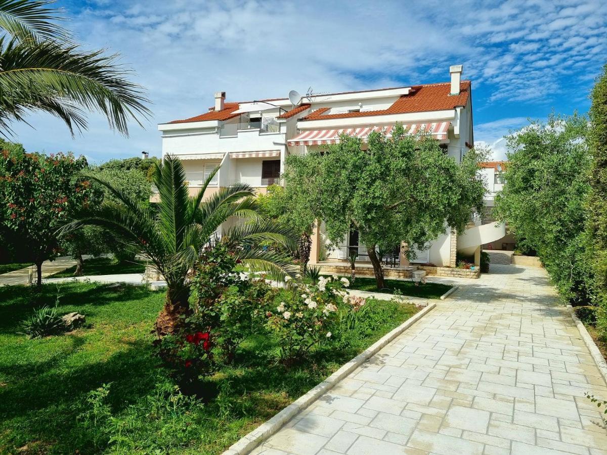 נובליה Apartments Ostrea - Ana מראה חיצוני תמונה