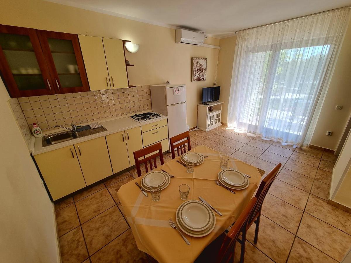 נובליה Apartments Ostrea - Ana מראה חיצוני תמונה
